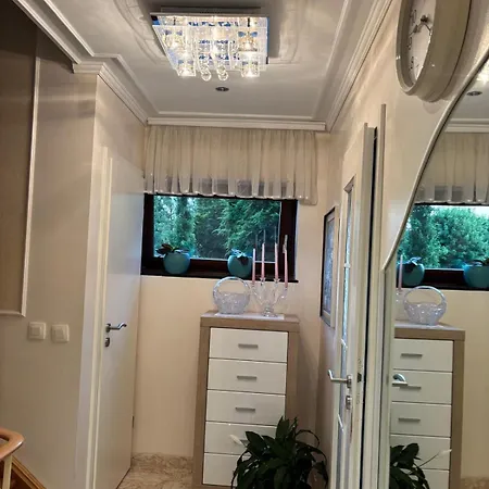 Privatunterkunft The House Of Flowers St. Vith